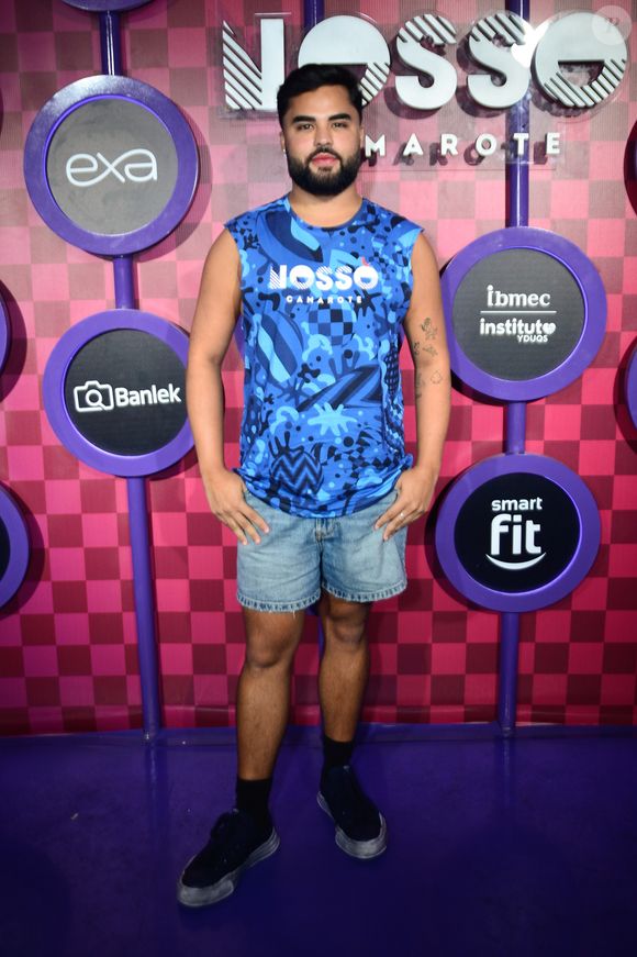 Apresentador do SBT e melhor amigo de Virgínia Fonseca, cunhada de João Guilherme, Lucas Guedez revelou na Sapucaí que ficou assustado com a repercussão. Além disso, o que aconteceu na fazenda não foi o que foi espalhado pelas redes sociais.