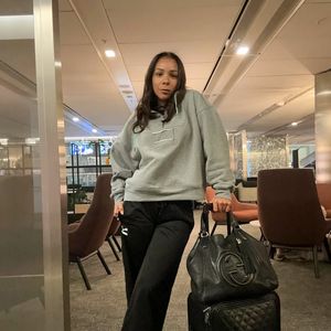"A rica com mais cara de pobre que conheço", disparou a pessoa em questão, provocando Belle Silva