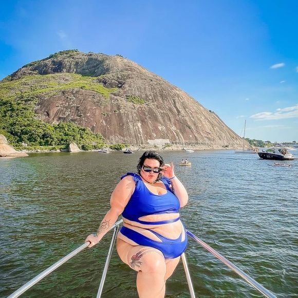 Thais Carla também tem uma música chamada 'Não pode opinar', que falar sobre o julgamento do corpo alheio