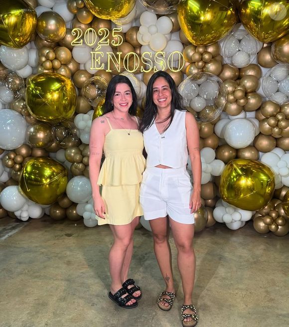 Jessika Losi é namorada de Monyque Isabella da Costa, filha de Leonardo