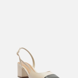 Inspirado no estilo eterno de Lady Di, o scarpin slingback bicolor da Arezzo resgata uma das tendências mais elegantes da moda clássica com toque atual e sofisticado.