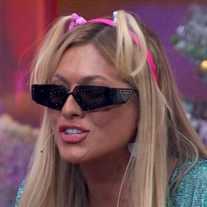 Xuxa também foi defendida por Lívia Andrade