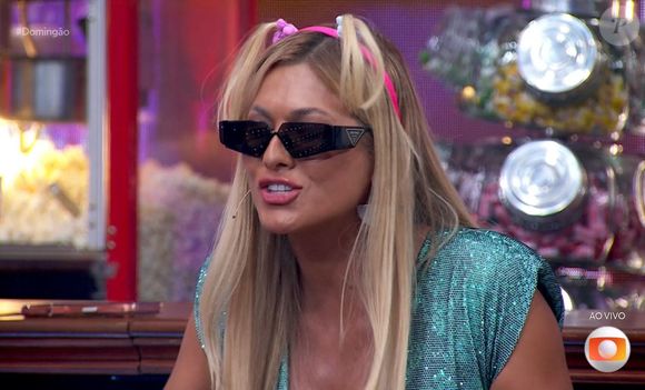 Xuxa também foi defendida por Lívia Andrade