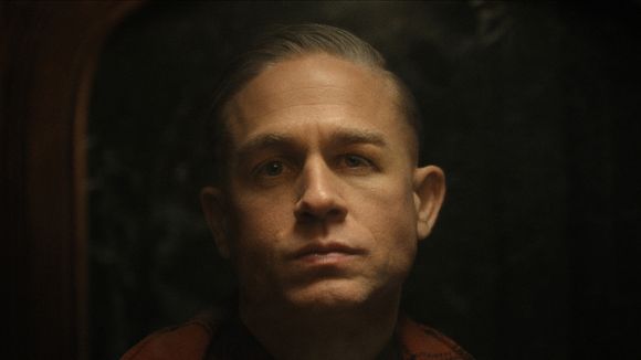 Final explicado de 'Monstro: A História de Ed Gein': entre ficção e realidade, série da Netflix termina com detalhe perturbador que 'explica' mente do criminoso