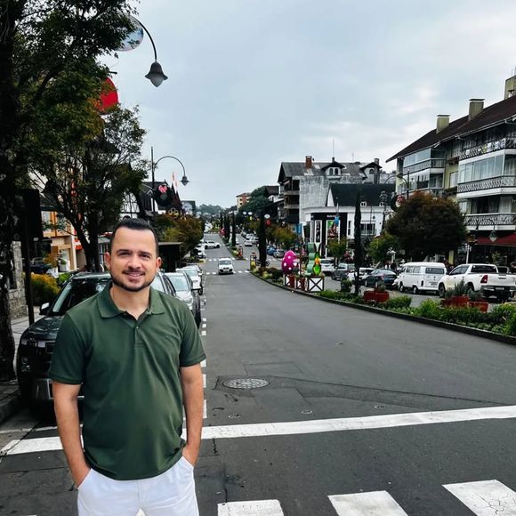 Hérisder Matias: confira entrevista do jornalista ao Purepeople na matéria principal