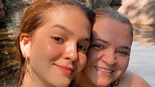 Após morte de Debora Maia, especialista avalia impacto da perda precoce de uma mãe: ‘É quase como renascer adulta’