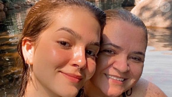 Após morte de Debora Maia, especialista avalia impacto da perda precoce de uma mãe: ‘É quase como renascer adulta’