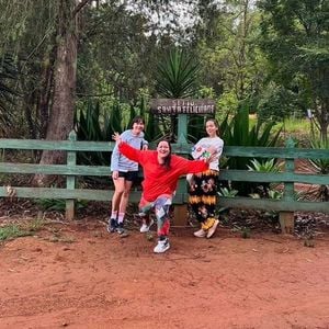 Irmã de Paulo Gustavo, Juliana Amaral participou do retiro com Anitta
