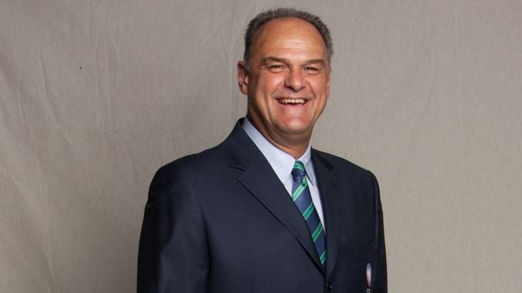 'Tumor se espalhou': Oscar Schmidt descobriu novo câncer na cabeça e passou por terceira cirurgia há um ano, revela filho