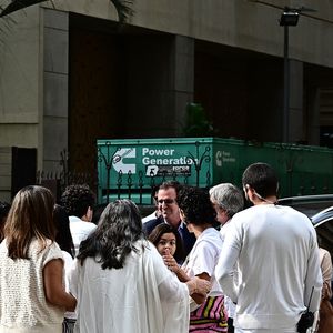 Sandra Gadelha foi consolada por amigos e familiares no velório de Preta Gil