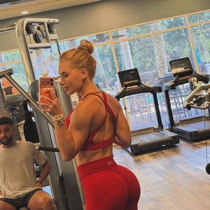 Neste sábado (28), Virgínia mostrou os detalhes de um treino que fez em uma academia local