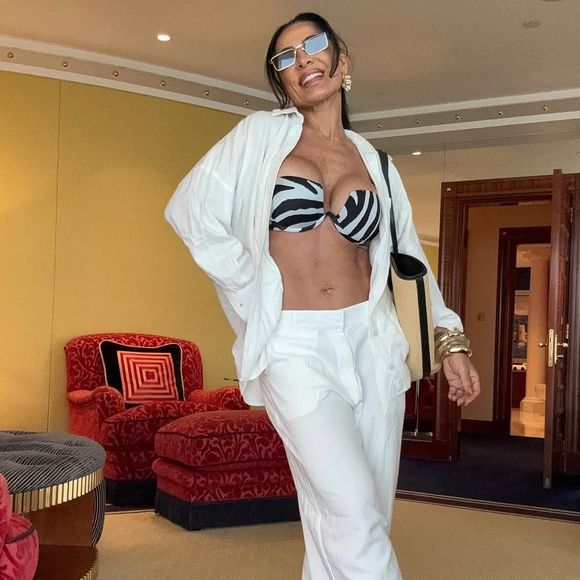 Scheila Carvalho: ‘As pessoas começaram a questionar o fato de minha mãe ainda trabalhar, dizendo que isso é um absurdo, porque eu sou rica, sou milionária’