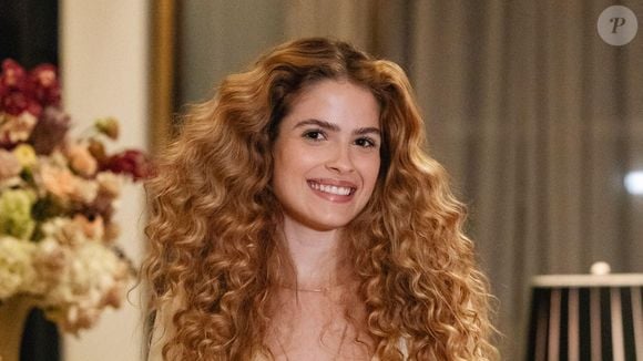 Carolina se decepciona ao saber de Dora sobre relação com André