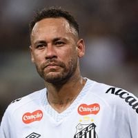 Pegou mal! Com o Santos na pior, Neymar tem atitude polêmica no vestiário, é ignorado por jogadores e web crava: 'Não suportam mais ele'