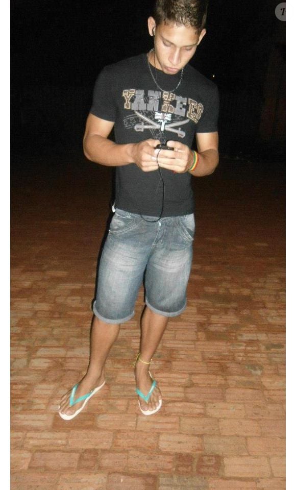 Nesta foto postada por Ramon Dino em 2013, é notável os músculos pouco definidos do fisiculturista