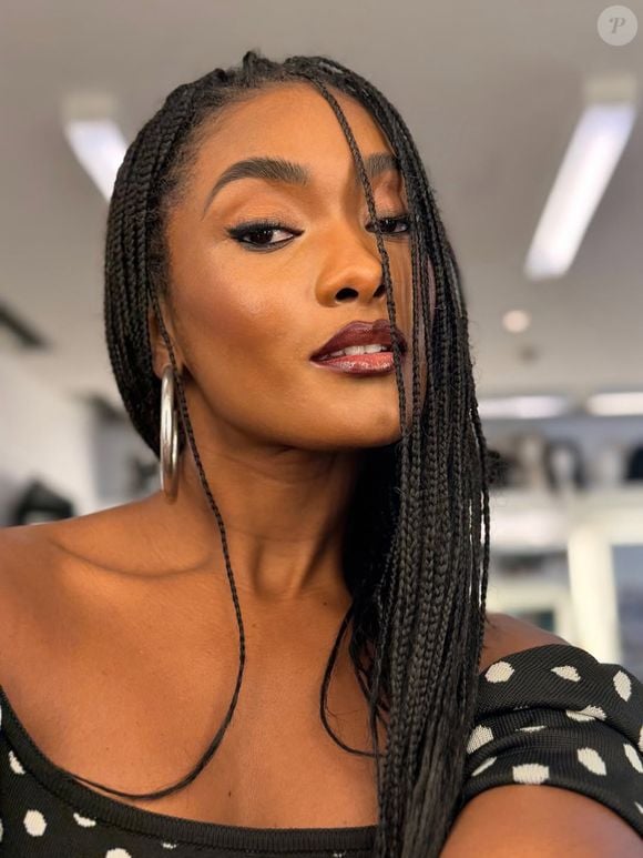 Erika Januza apagou as fotos com o cantor e deixou de segui-lo no Instagram. Agora, falou abertamente sobre o assunto