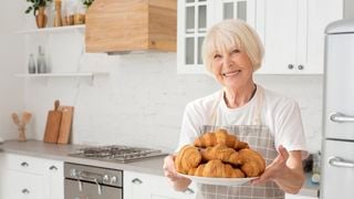 Nonna Maxxing: como a Geração Z encontrou na vida de uma avó italiana seu novo ideal contra a cultura do estresse
