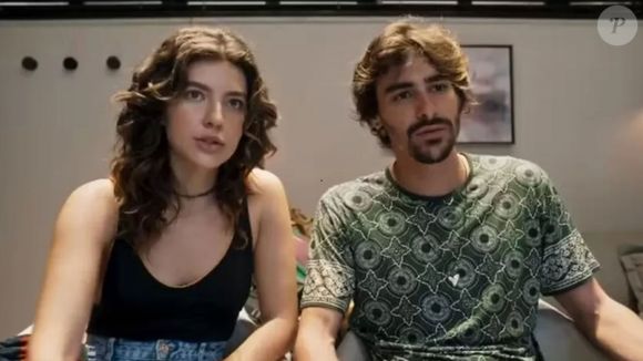 Em 'Mania de Você', Michele e Cristiano sofreram maus bocados. O rapaz foi preso aós cair em um novo golpe, e a mocinha voltou para o Brasil com a ajuda de Viola. 