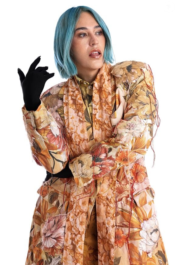 Conhecida pelos bordões 'iconic' e 'horrorooosa', a influenciadora Gabb agora aposta na atuação ao interpretar a misteriosa Pitonisa em 'Icônica: De Faxineira à Fashionista'