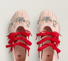 Adidas se une à estilista irlandesa Simone Rocha em sapatilha estilo taekwondo que mistura moda, conforto e delicadeza