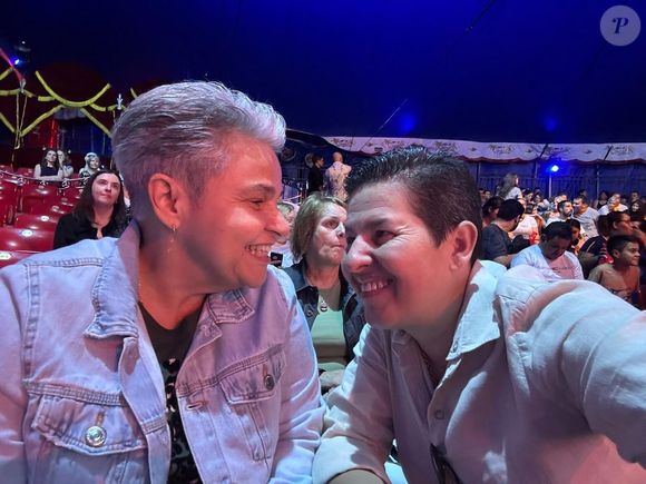 Claudia Rodrigues emocionou os seguidores do Instagram, nesta quinta-feira (16), ao fazer uma declaração de amor à namorada e ex-empresária Adriane Bonato