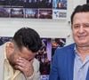 'Quase me matou do coração': sertanejo Marrone bate com a cabeça em queda durante show e apavora Bruno. Saiba estado de saúde atualizado do cantor