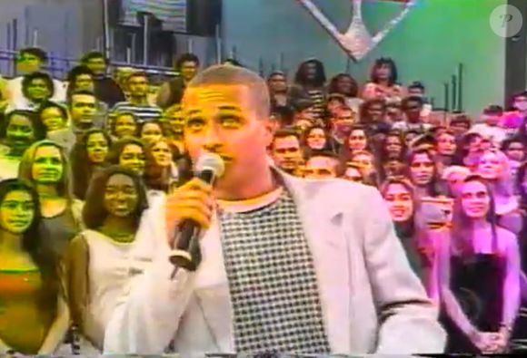 Mano Junior deixou Brasília rumo ao Rio após vender por 100 reais sua TV e conseguiu realizar o sonho de cantar na Globo