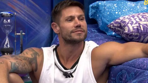 Rinoplastia de Jonas Sulzbach também foi comentada e criticada por muitos internautas