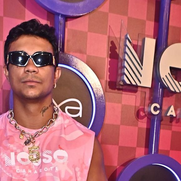 Xamã parece já ter superado o fim do namoro com Sophie Charlotte