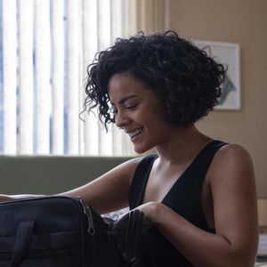 Bella Campos afirmou que por ter apenas 4 anos de carreira seria cruel cobrar de si uma perfeição