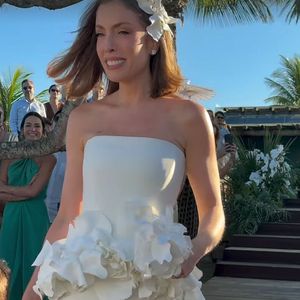 Fabiana Justus renovou seus votos de casamento com o marido, Bruno Levi, após 15 anos de união