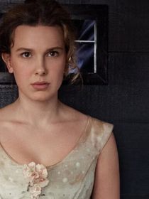 Depois do final de 'Stranger Things' (e algumas polêmicas!), Millie Bobby Brown estrela o retorno de outro de seus sucessos na Netflix