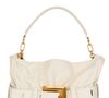 Já a bolsinha fashion, a Anthem Bag, sai por R$ 15.480,00