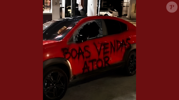 Flávio Gigioli mostrou nas redes sociais o carro com os vidros quebrados após acusar Andressa Urach de vandalizar seus bens