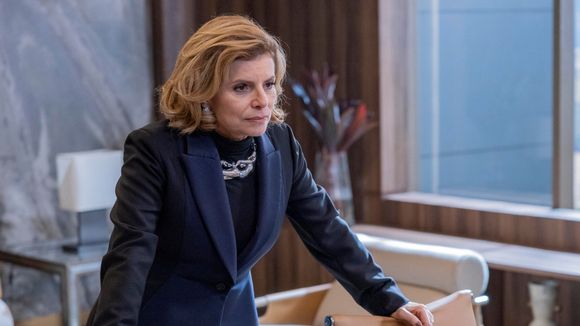 Resumo da novela 'Vale Tudo', capítulo de sábado, 27 de setembro: Odete Roitman coloca Mário Sérgio contra a parede com grave alerta