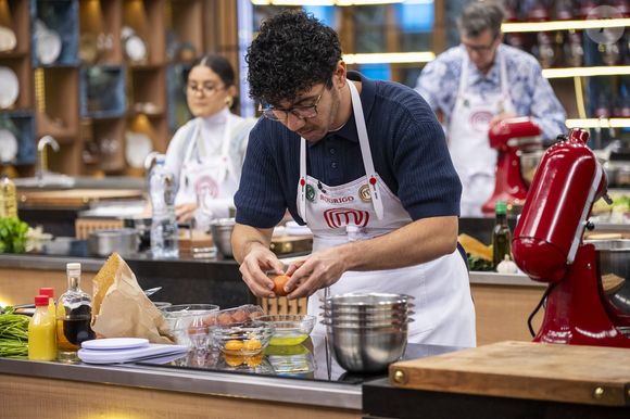 A prova de eliminação do MasterChef Brasil 2026 colocou os competidores diante do desafio de preparar a bisque perfeita, um caldo à base de crustáceos