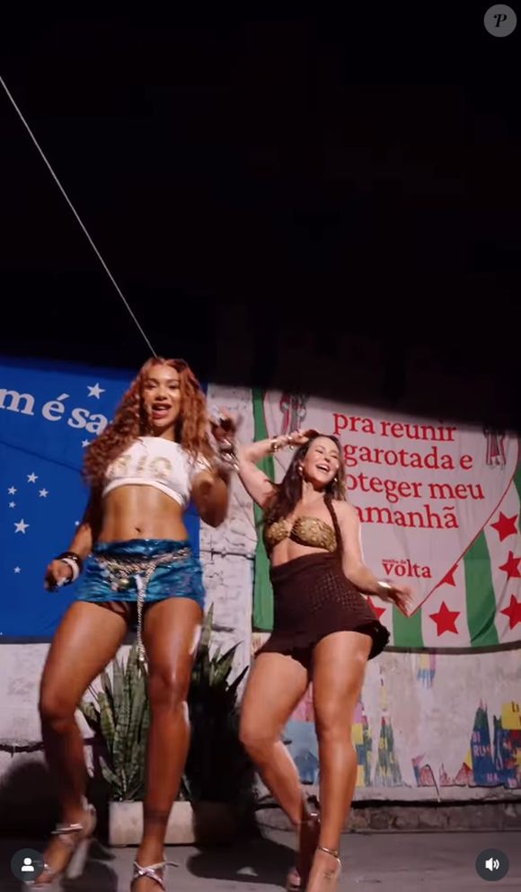 Internautas compararam o samba no pé de Paolla Oliveira com o mostrado até agora por Virgínia Fonseca