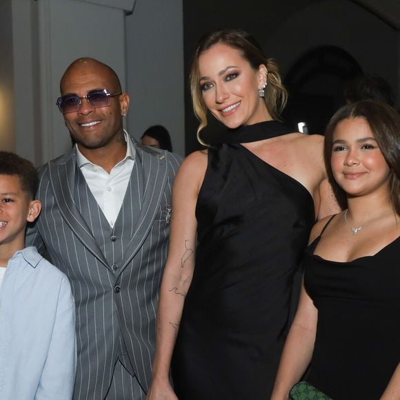 Eder Militão e Tainá Castro receberam o ex-jogador Gabriel com sua família em casamento