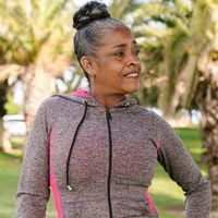 8 hábitos matinais simples que pessoas com mais de 65 anos juram que as mantêm mais lúcidas do que pessoas com metade da sua idade