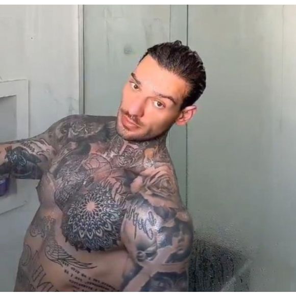 Vídeo de Lucas Lucco pelado no banho quase acabou com nova relação do cantor; repercussão de nude irritou namorada