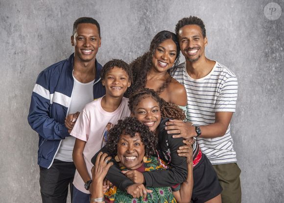 Na trama, ela interpreta uma jovem periférica e criativa que sonha em se tornar uma artista de trap em um ambiente dominado por homens, enquanto trabalha em uma padaria e vive com o irmão Marlon