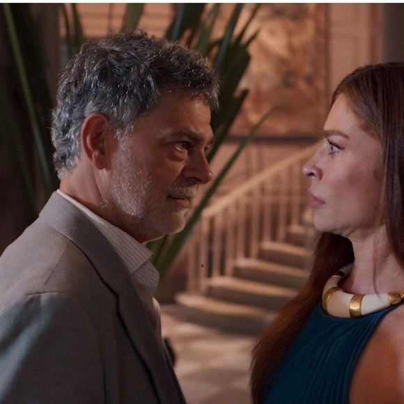 Arminda (Grazi Massafera) levará um susto com retorno de Rogério (Eduardo Moscovis) na mansão em 'Três Graças', que leva a uma tentativa de assassinato
