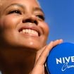 Nunca havia pensado reutilizar as latas vazias da Nivea para fazer organizadores de cozinha: ficam lindos e deixaram minha casa muito mais organizada