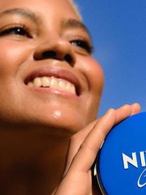 Nunca havia pensado reutilizar as latas vazias da Nivea para fazer organizadores de cozinha: ficam lindos e deixaram minha casa muito mais organizada