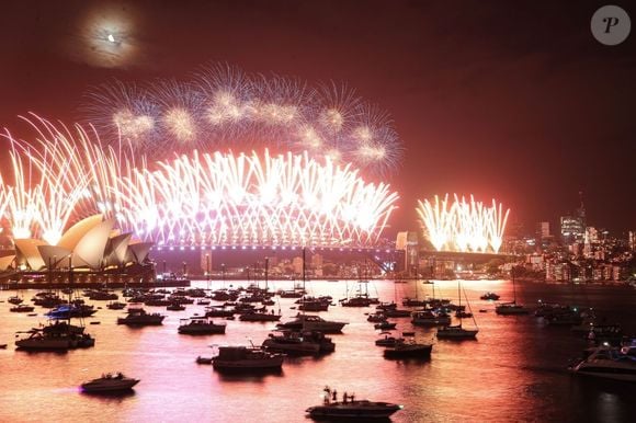 Quando se trata de práticas indispensáveis para trazer sorte, a apresentadora acredita que a alegria é essencial.