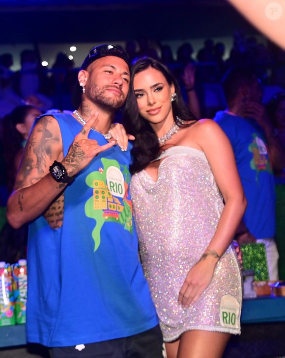Neymar e Bruna Biancardi escolheram curtir a folia no Camarote Rio