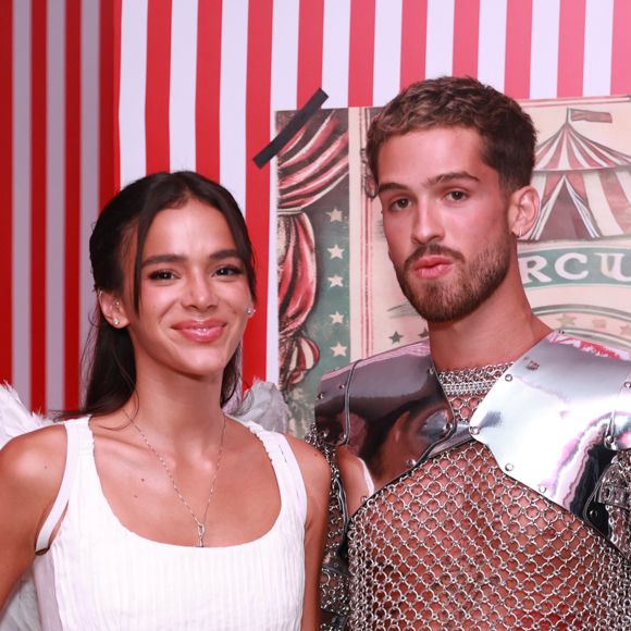 Fantasia romântica de casal para Halloween: o filme 'Romeu + Julieta' inspirou Bruna Marquezine e João Guilherme nestes looks