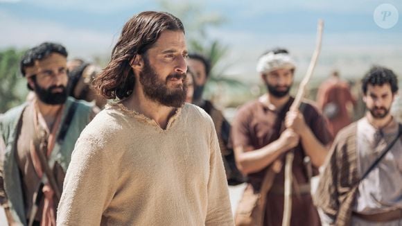 "Sou um 'católico renascido'. Agradeço a Deus todos os dias por tudo o que ele me deu. Não considero nada como garantido e sou grato por estar aqui", disse o protagonista de 'The Chosen'