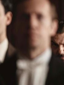 Esta minissérie eletrizante da Netflix traz um mistério que a Itália nunca conseguiu resolver: em quatro episódios, ela combina precisão histórica a uma narrativa envolvente