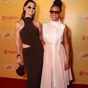 Alinne Moraes e Sheron Menezzes, as protagonistas de 'Por Você', na festa de lançamento